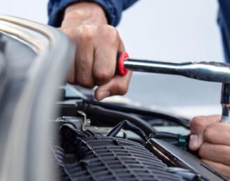 Car Servicing At Kinney’s Tire & Auto Service In Hurst, TX